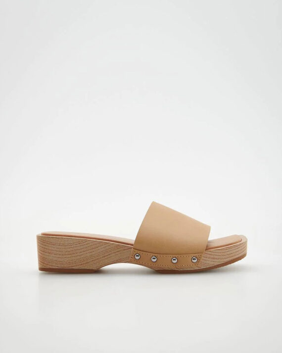 Imitation leather slippers